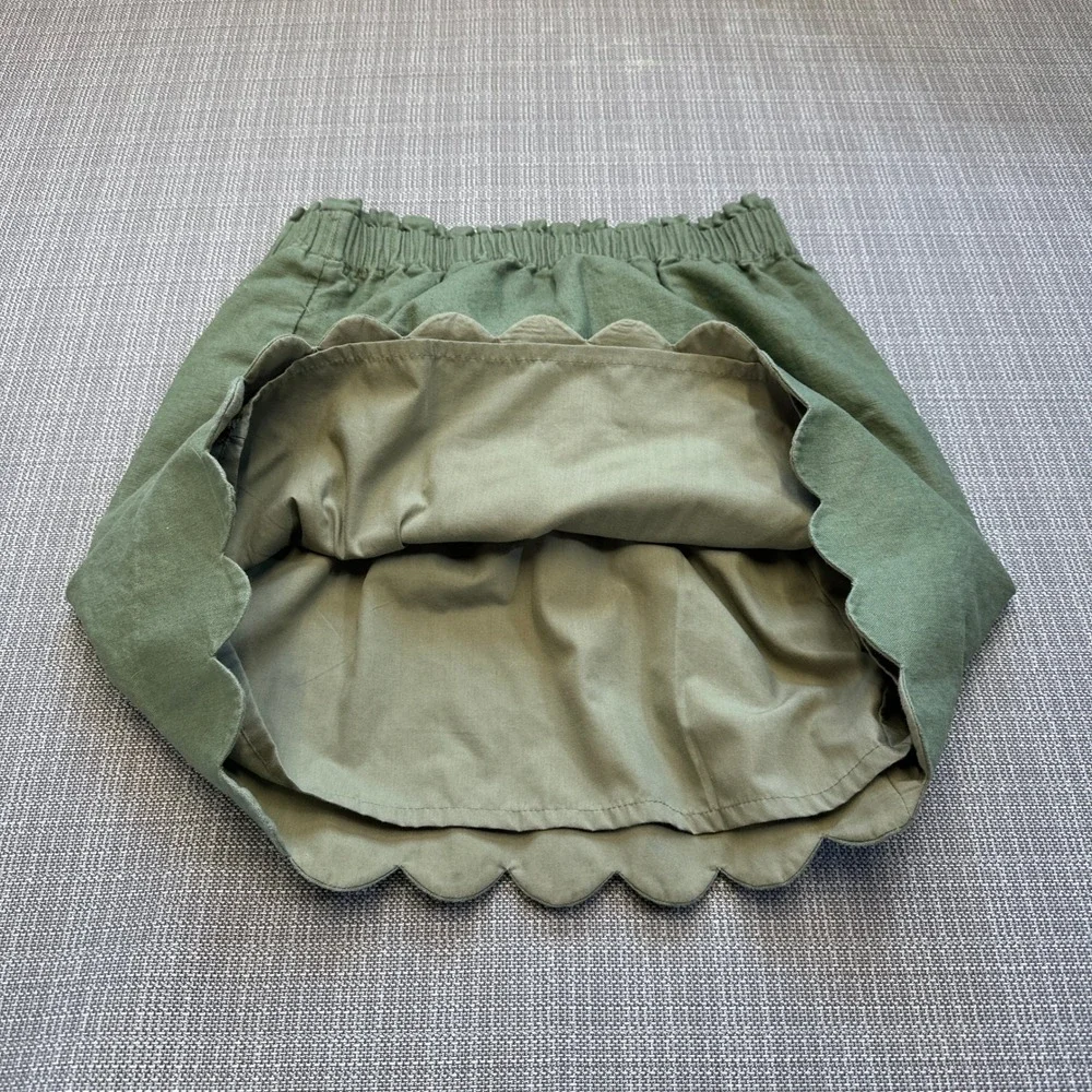 Coastal Linen Blend Scalloped Hem‎ Olive Mini Skirt size 6 Preppy Resort